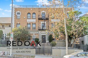 245 N Kenmore Ave in Los Angeles, CA - Building Photo