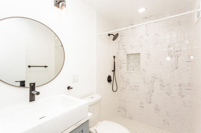 property at 10454 S Claremont Ave