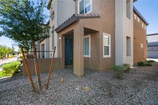222 Krameria Ave in Henderson, NV - Building Photo