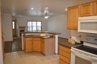 1701 Carns Dr in Madison, WI - Building Photo - Building Photo