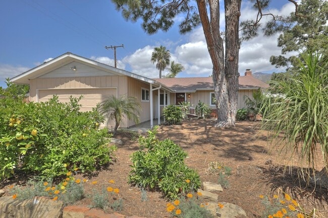 3994 Maricopa Dr in Santa Barbara, CA - Building Photo - Building Photo