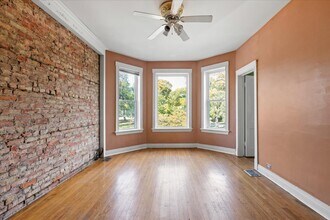 3145 W Augusta Blvd, Unit 2 in Chicago, IL - Building Photo - Building Photo