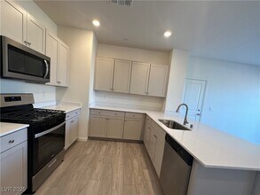 3620 Bitonto Ln in Henderson, NV - Building Photo - Building Photo