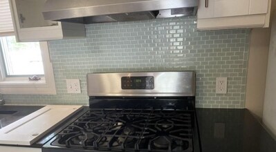 60 Homer Ave, Unit 1 in Cambridge, MA - Foto de edificio - Building Photo