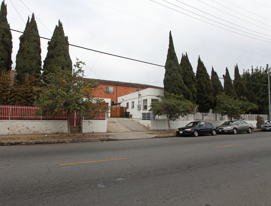 1301 N Alexandria Ave in Los Angeles, CA - Building Photo