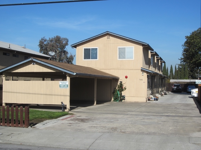 7881 Thornton Ave in Newark, CA - Building Photo