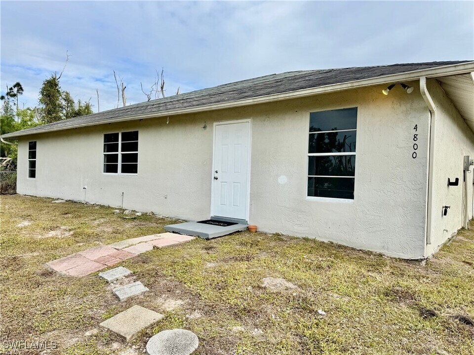 4800 Rock Sound Rd in Saint James City, FL - Building Photo