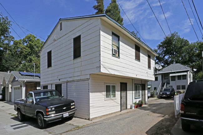 2714 F St in Sacramento, CA - Building Photo - Building Photo