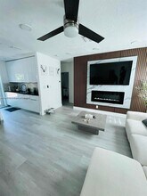 872 NW 16th Terrace in Fort Lauderdale, FL - Building Photo - Building Photo