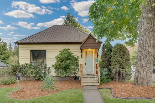 property at 944 N 7th St