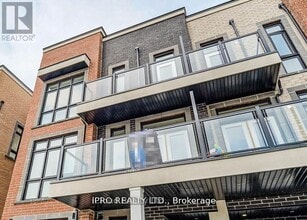 12868 Yonge St in Richmond Hill, ON - Building Photo - Building Photo