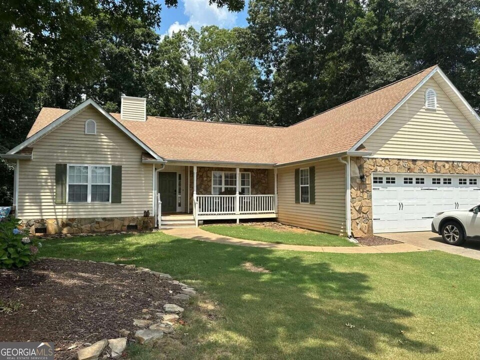 49 Cliffhanger Poi in Euharlee, GA - Building Photo