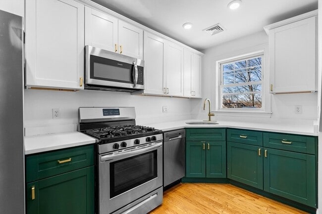 1-3 Howard Pl, Unit 3 in Boston, MA - Foto de edificio - Building Photo