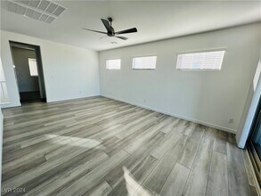 758 Spirit Lake St in Las Vegas, NV - Building Photo - Building Photo