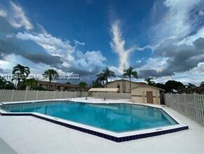 9503 Boca Cove Cir-Unit -605 in Boca Raton, FL - Building Photo - Building Photo
