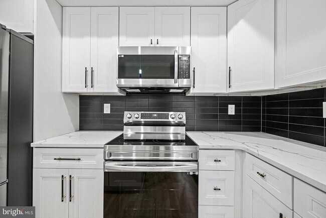 167 W Susquehanna Ave, Unit 4 in Philadelphia, PA - Building Photo - Building Photo