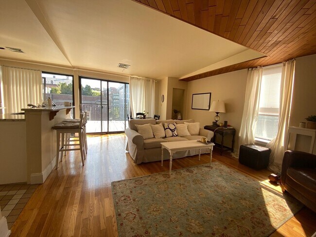 42 Worcester Square-Unit -13 in Boston, MA - Building Photo - Building Photo