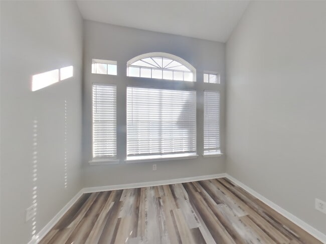 7114 River Garden Dr in Houston, TX - Building Photo - Building Photo