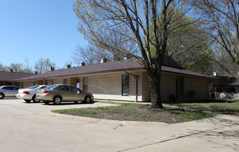 Madison Place Apartments in Madison, OH - Building Photo - Building Photo