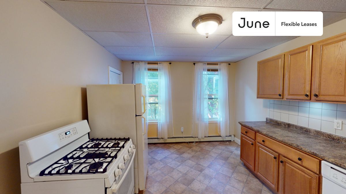 19 Berkshire St in Cambridge, MA - Building Photo