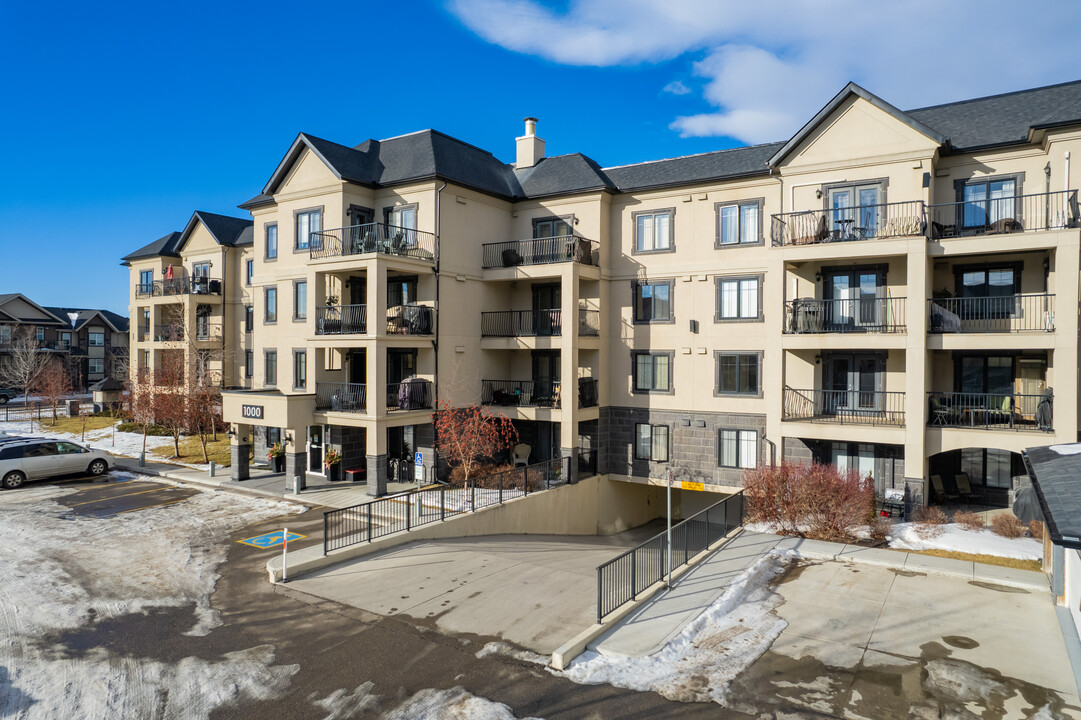 Monarch at Mckenzie Towne in Calgary, AB - Building Photo