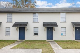 Farms at Moncks Corner in Moncks Corner, SC - Building Photo - Building Photo