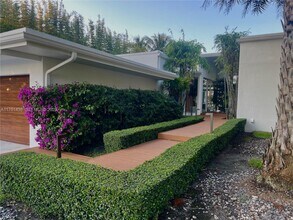 1701 SE 11th St in Fort Lauderdale, FL - Building Photo - Building Photo