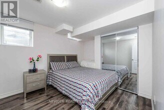 24 Thornapple St in Brampton, ON - Building Photo - Building Photo