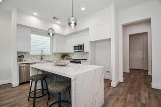 3609 Dennis St in Houston, TX - Building Photo - Building Photo