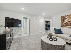 5289 Long Pointe Pass in Woodbury, MN - Building Photo - Building Photo