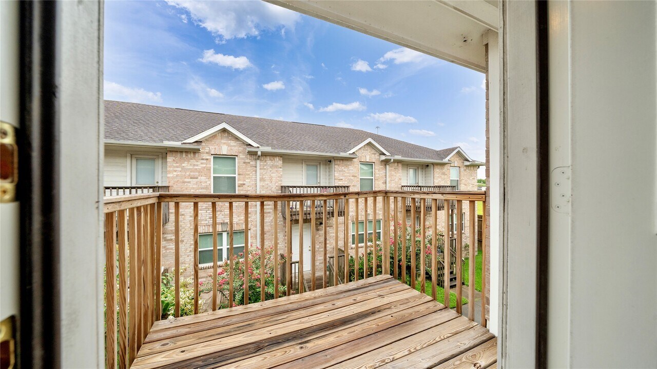 11905 Algonquin Dr in Houston, TX - Building Photo
