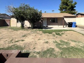 3730 E Eugie Ave in Phoenix, AZ - Building Photo