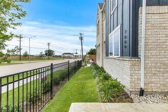 7604 Resting Mews in North Richland Hills, TX - Building Photo - Building Photo