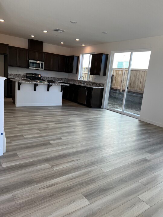 2784 Ambrosia Way in Fairfield, CA - Foto de edificio