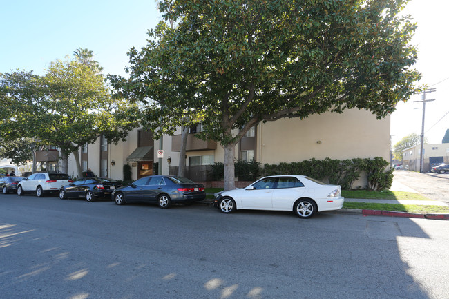 10310 Regent in Los Angeles, CA - Foto de edificio - Building Photo