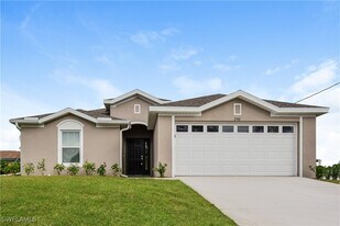 2501 NW 28th Terrace in Cape Coral, FL - Building Photo