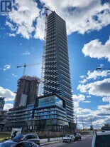 448 Burnhamthorpe Rd W in Mississauga, ON - Building Photo