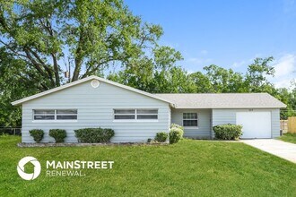 1117 N Singleton Ave in Titusville, FL - Foto de edificio - Building Photo