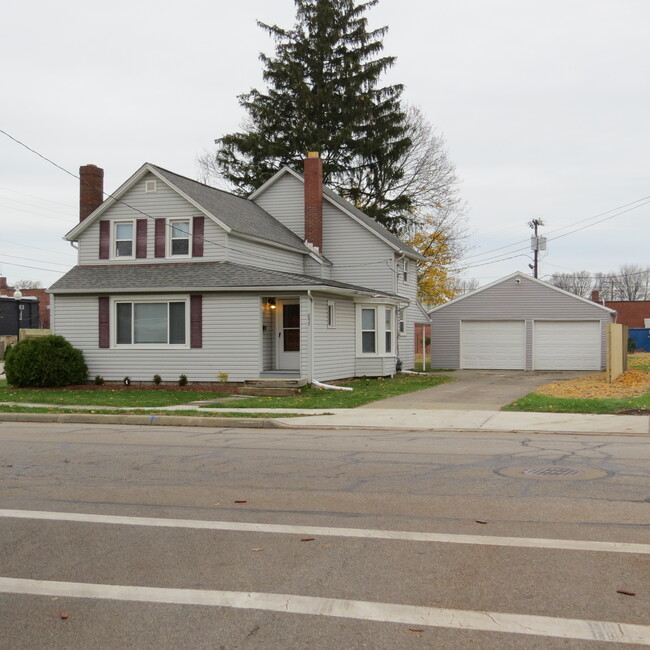 293 Tenney Ave in Amherst, OH - Foto de edificio - Building Photo