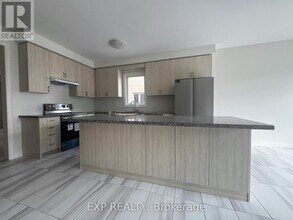 9 Kenneth Appleton Ave in Richmond Hill, ON - Building Photo - Building Photo