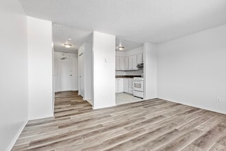 Place Bedard Apartments in Gatineau, QC - Building Photo - Building Photo