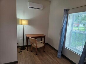 2355 Ribault Scenic Dr in Jacksonville, FL - Building Photo - Building Photo