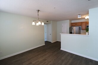 214 Quietwood Dr in Winston-Salem, NC - Building Photo - Building Photo