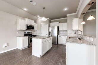 4603 W Croft Dr in Fayetteville, AR - Building Photo - Building Photo