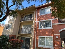 4179 N Haverhill Rd in West Palm Beach, FL - Building Photo