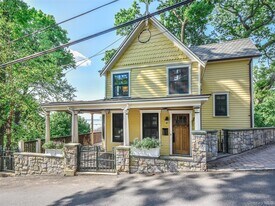 290 8th Ave in Sea Cliff, NY - Building Photo