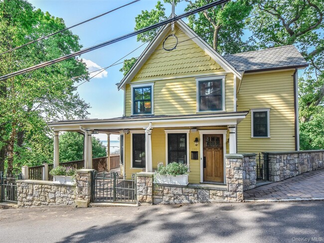 property at 290 8th Ave