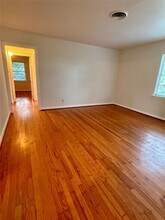 7018 Alder Dr in Houston, TX - Building Photo - Building Photo
