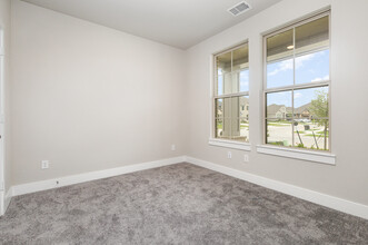 4818 Arc Bend Rd in Midlothian, TX - Building Photo - Building Photo