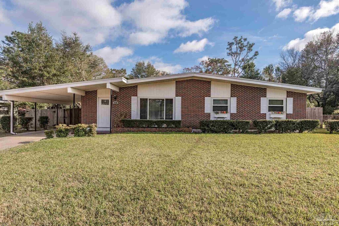 3505 Wellington Rd in Pensacola, FL - Building Photo